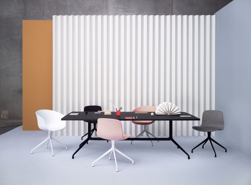 About A Table AAT10 / AAT 10 Table Hay